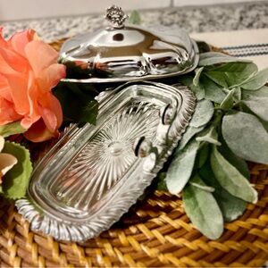 Shelton ware NYC Butter dish 3-piece with Butter Knife holder silver plate (?)